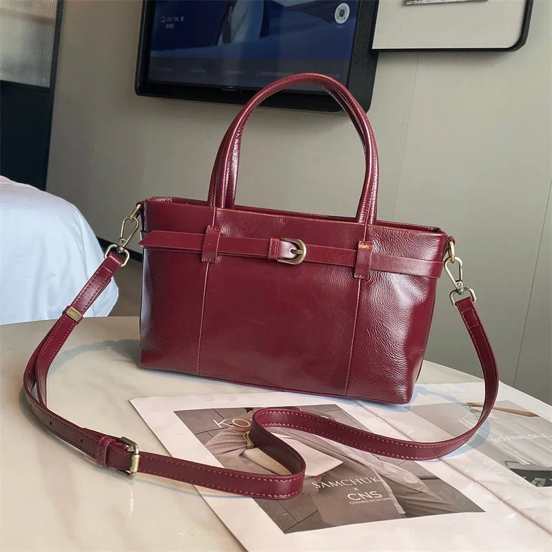 Sac fourre-tout en cuir de vache ciré – Élégance et authenticité 2025