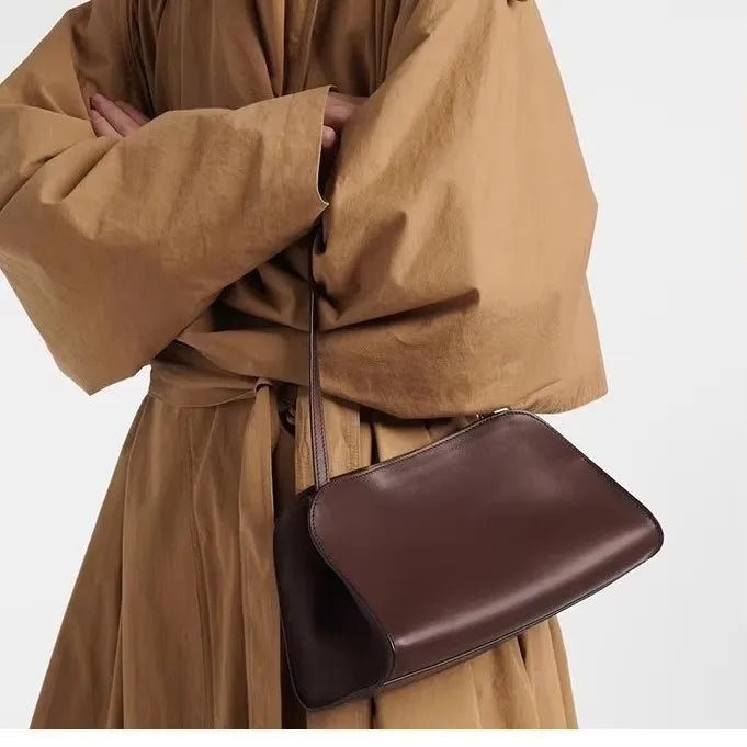 Sac à bandoulière en cuir souple – Élégance minimaliste