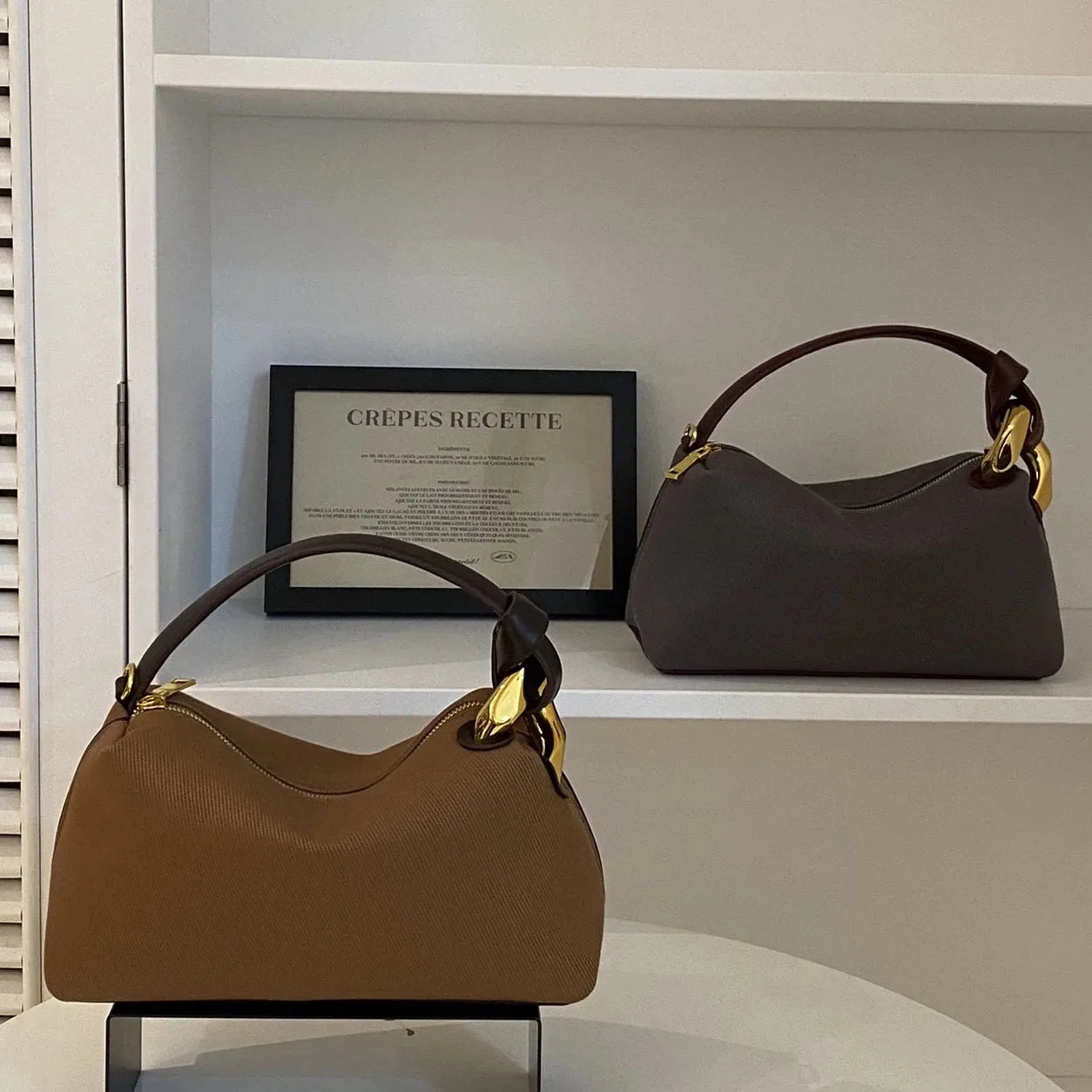 Sac à Main Mode 2025 – Couleurs Contrastées & Look Urbain Décontracté