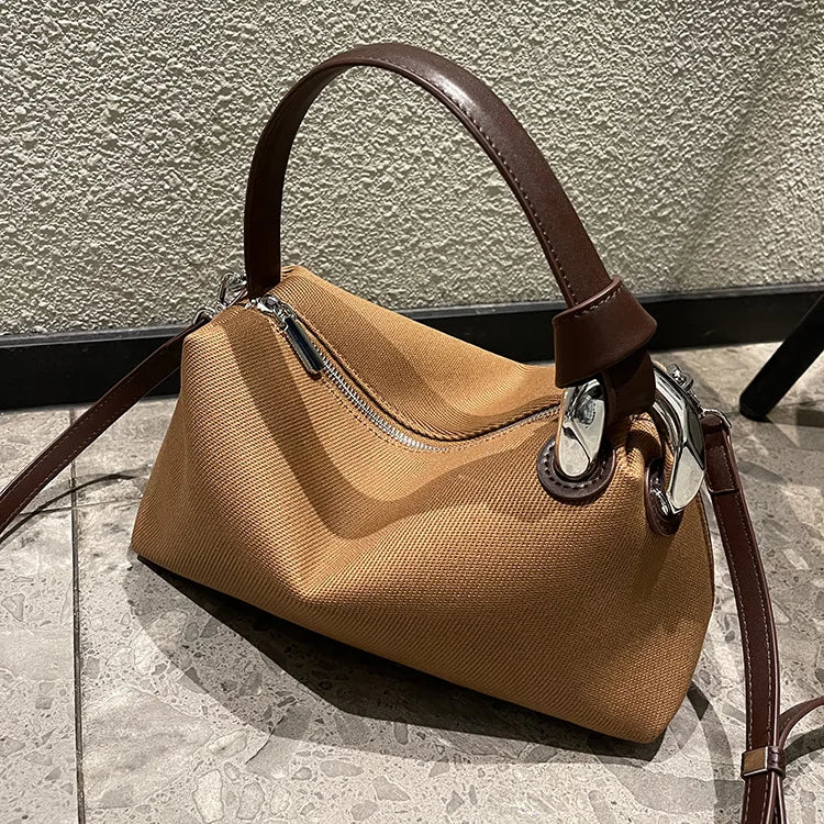 Sac à Main Mode 2025 – Couleurs Contrastées & Look Urbain Décontracté