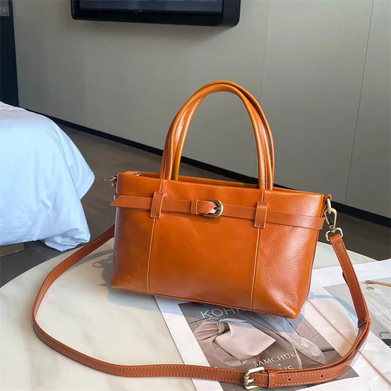 Sac fourre-tout en cuir de vache ciré – Élégance et authenticité 2025