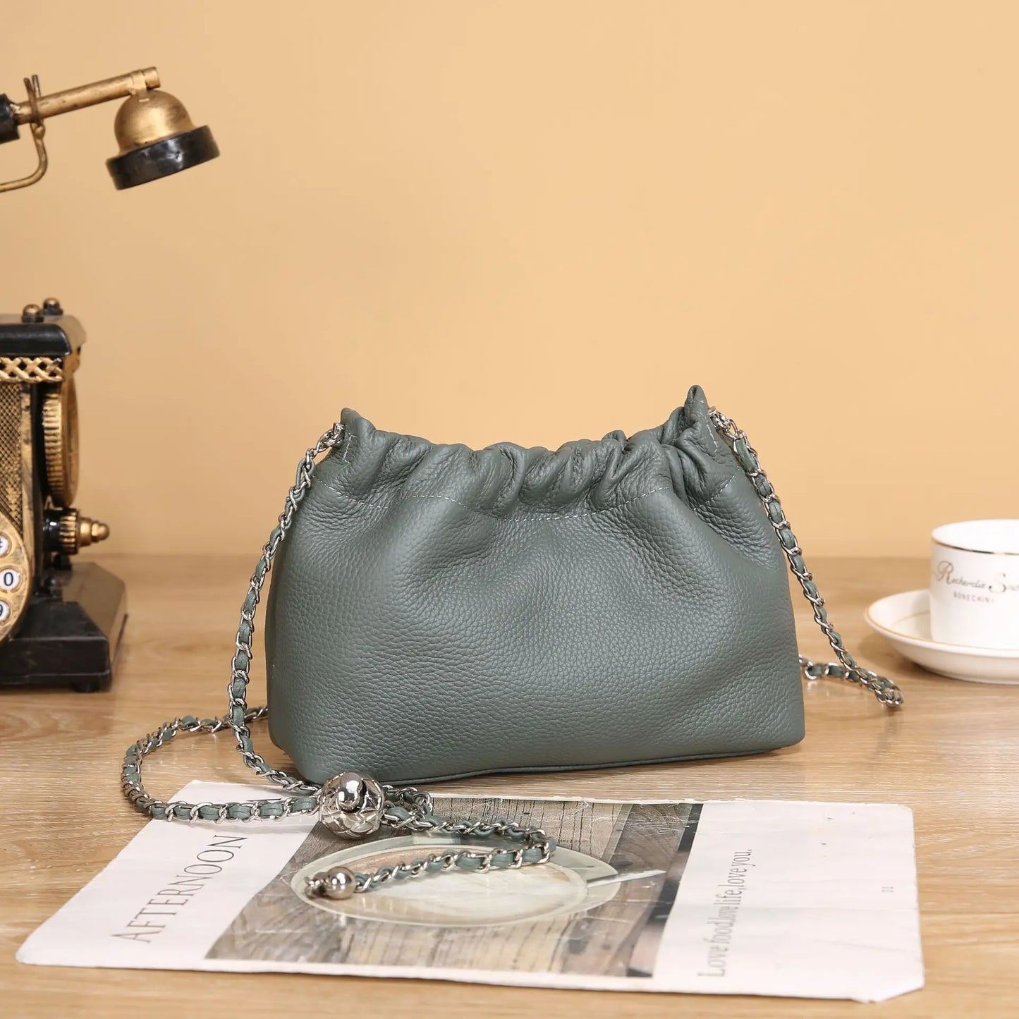 Sac nuage cuir haut de gamme – allure féminine