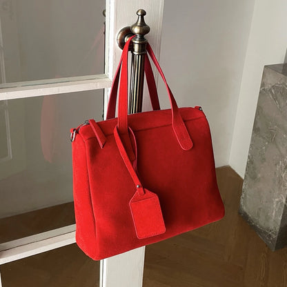 Sac Boston en cuir mat – collection automne-hiver