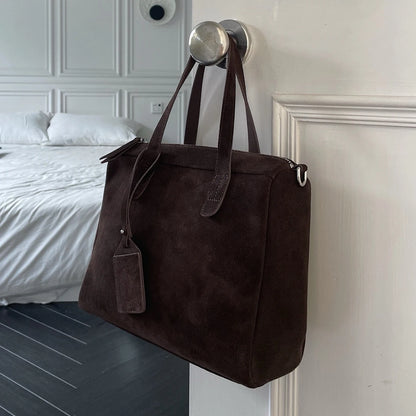 Sac Boston en cuir mat – collection automne-hiver