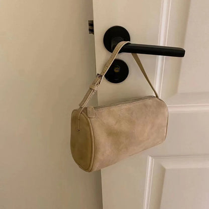 Petit sac en cuir souple – design rétro 2025