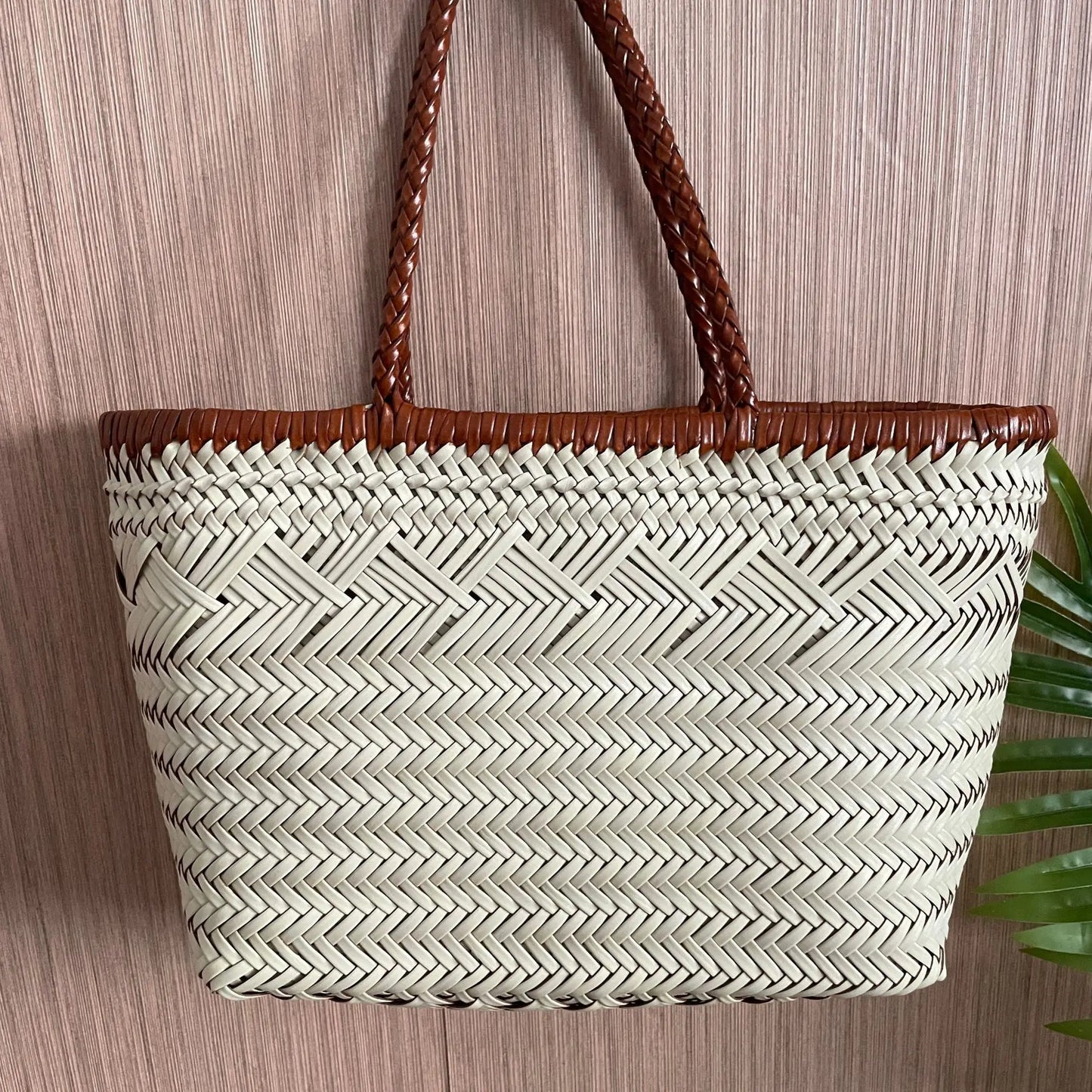 Sac Panier Tissé à la Main en Cuir Véritable – Esprit Vintage Français 2025