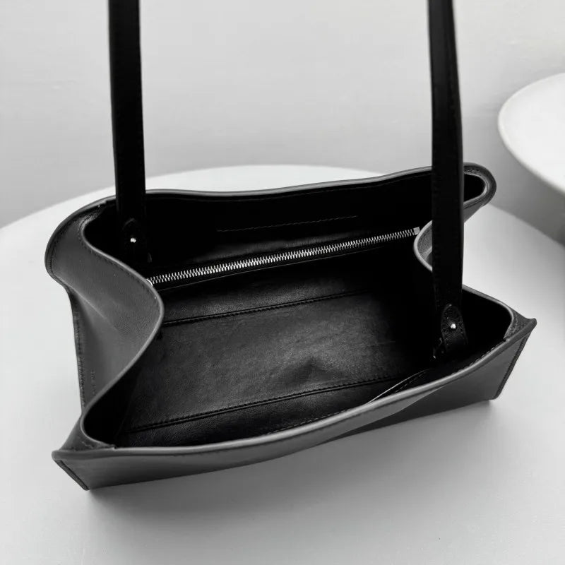 Sac à bandoulière en cuir souple – Élégance minimaliste