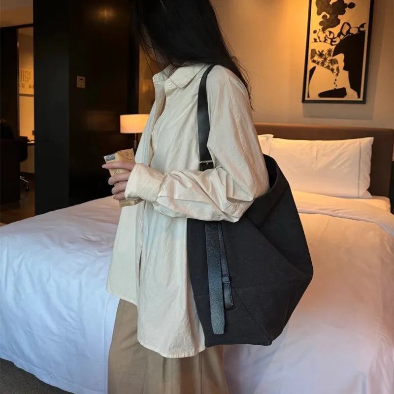 Grand Sac Fourre-Tout en Toile – Style Décontracté et Élégance Rétro 2025