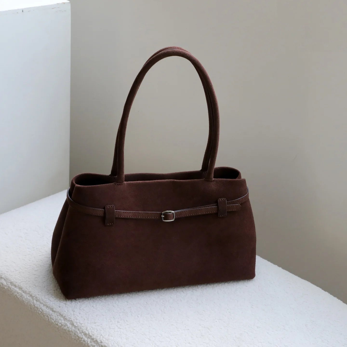 Sac à Bandoulière Vintage pour Femmes – Cuir de Vache Givré & Boucle Chic