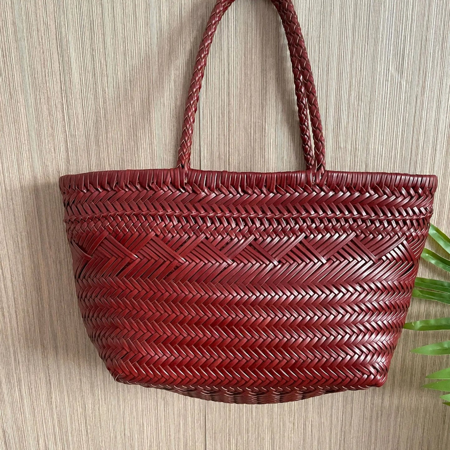 Sac Panier Tissé à la Main en Cuir Véritable – Esprit Vintage Français 2025
