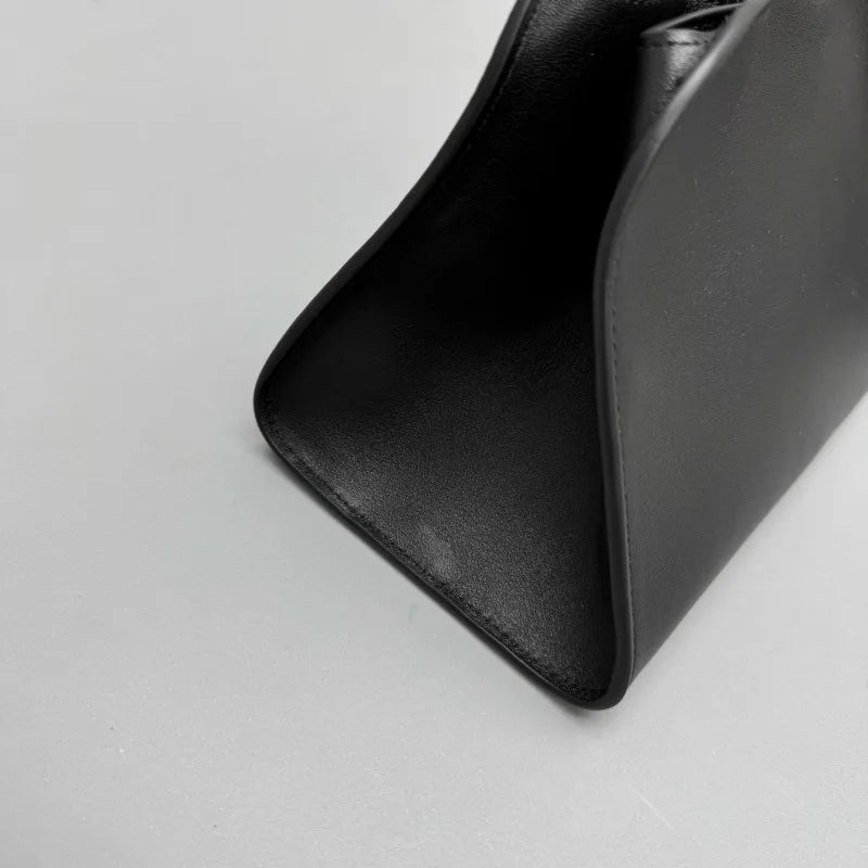 Sac à bandoulière en cuir souple – Élégance minimaliste