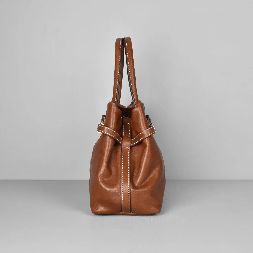 Petit sac à main en cuir beige – édition luxe