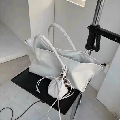 Sac tote en cuir véritable – design 2025