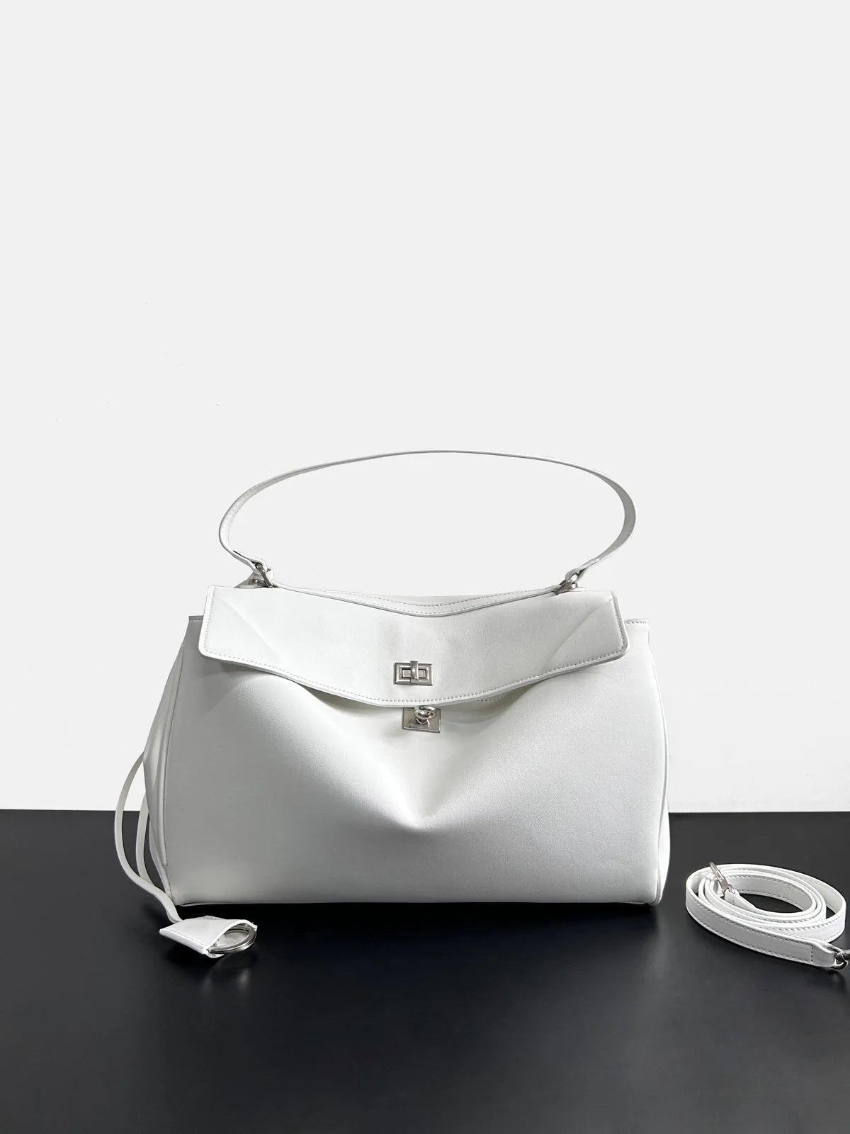 Fourre-tout en cuir véritable – design haut de gamme 2025