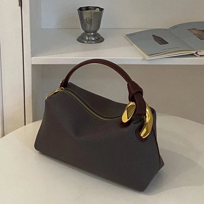 Sac à Main Mode 2025 – Couleurs Contrastées & Look Urbain Décontracté