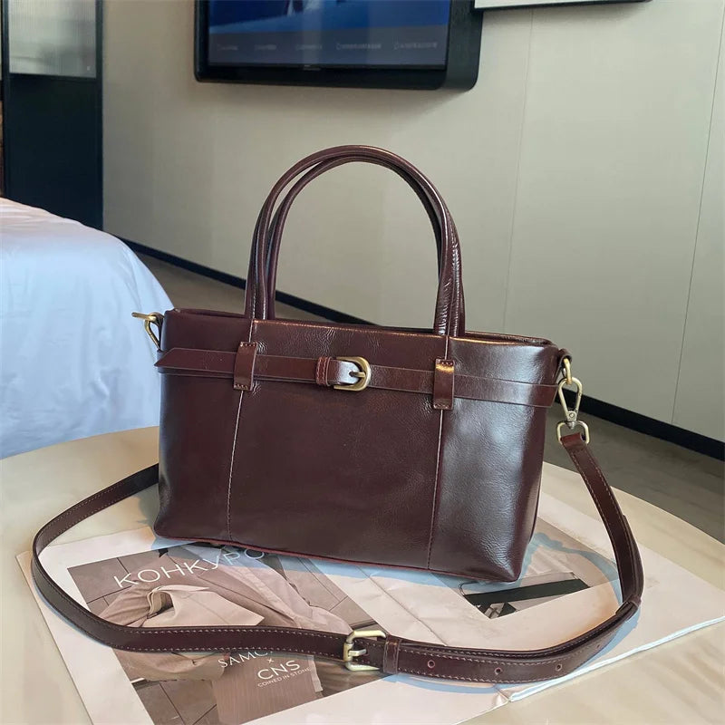 Sac fourre-tout en cuir de vache ciré – Élégance et authenticité 2025