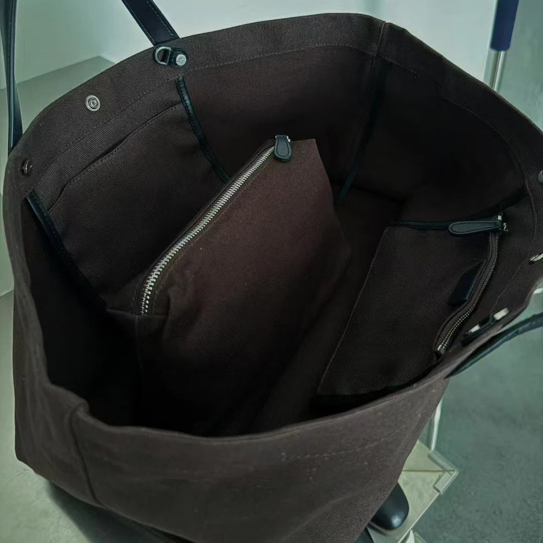 Sac fourre-tout en cuir et toile – chic contemporain