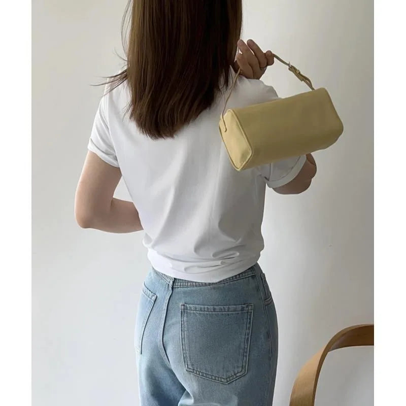 Petit sac en cuir souple – design rétro 2025
