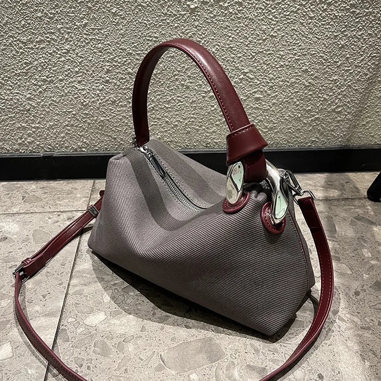 Sac à Main Mode 2025 – Couleurs Contrastées & Look Urbain Décontracté