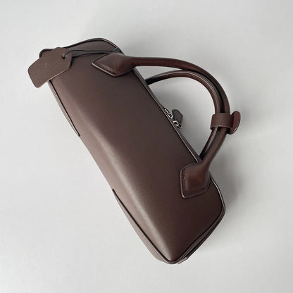 Sac à bandoulière cuir véritable – look rétro chic 2025