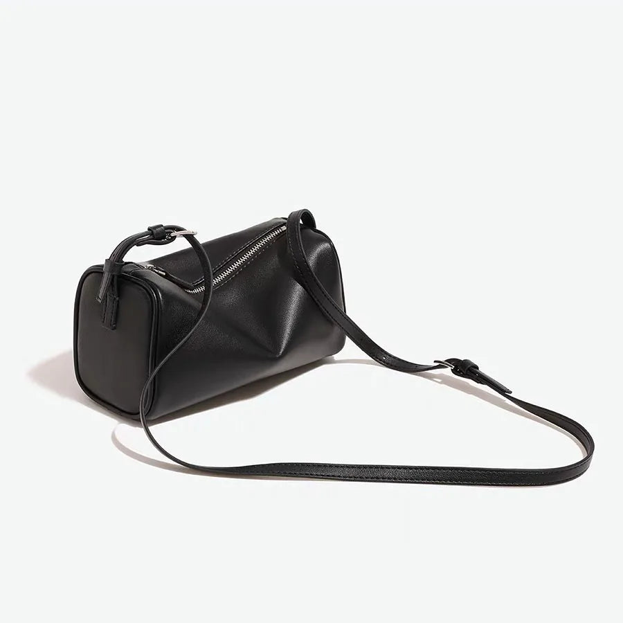Petit sac en cuir souple – design rétro 2025