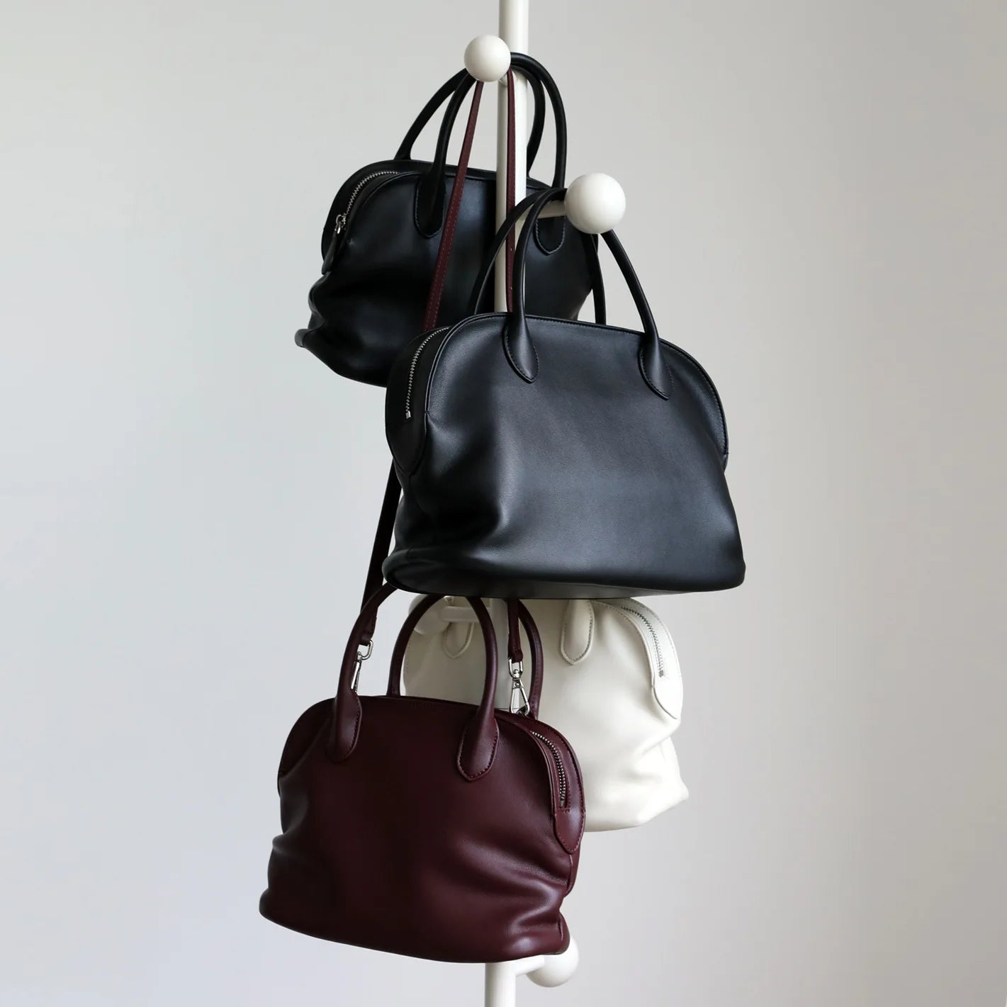 Sac à Bandoulière Féminin 2025 – Cuir Véritable & Silhouette de Coque Élégante
