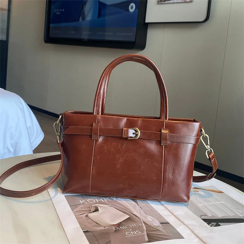 Sac fourre-tout en cuir de vache ciré – Élégance et authenticité 2025